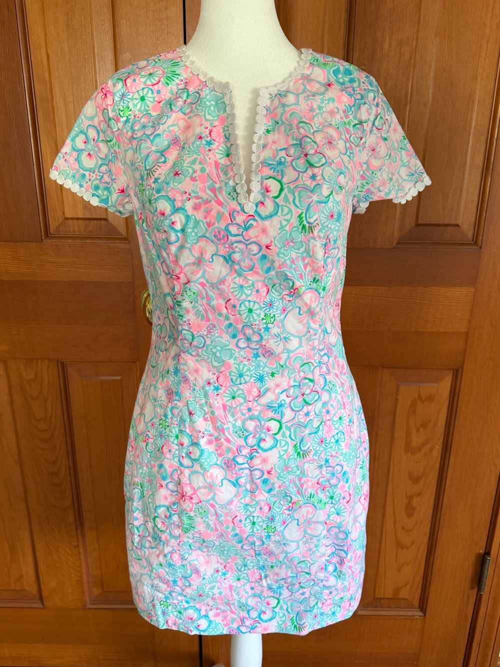 Lilly Pulitzer “Braylin” stretch shift dress size 2